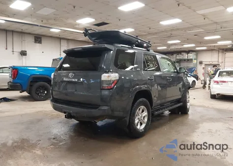 2024 Toyota 4Runner Sr5 Premium z USA, uszkodzony, nr VIN JTENU5JR2R6279493